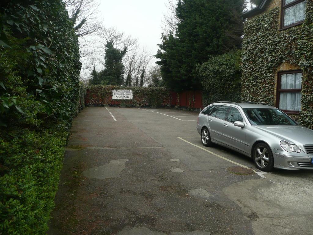 Cottage Guest House Hillingdon Exterior photo