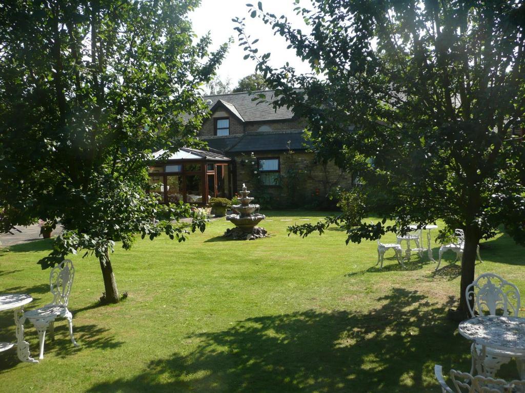 Cottage Guest House Hillingdon Exterior photo